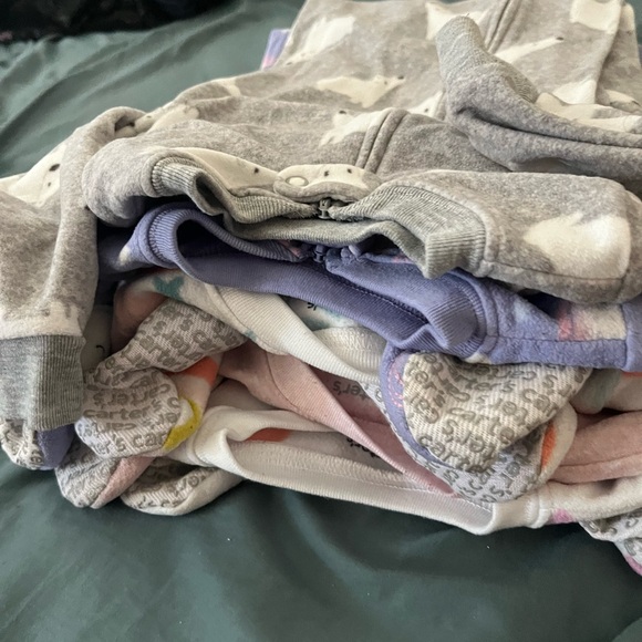 Carters Print footed fleece Pajama bundle 2T - Picture 7 of 15